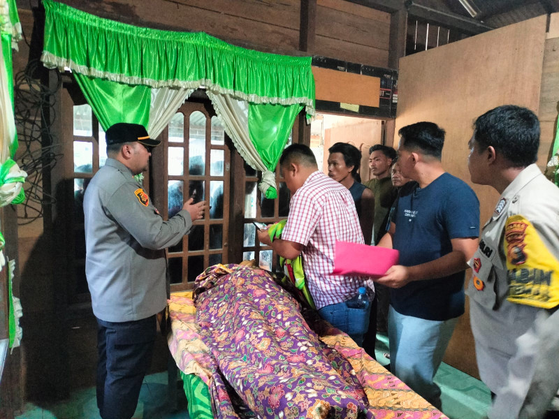 Diduga Ribut Dengan Istri, Seorang Suami Di Rohul Akhiri Hidup Dengan Gantung Diri