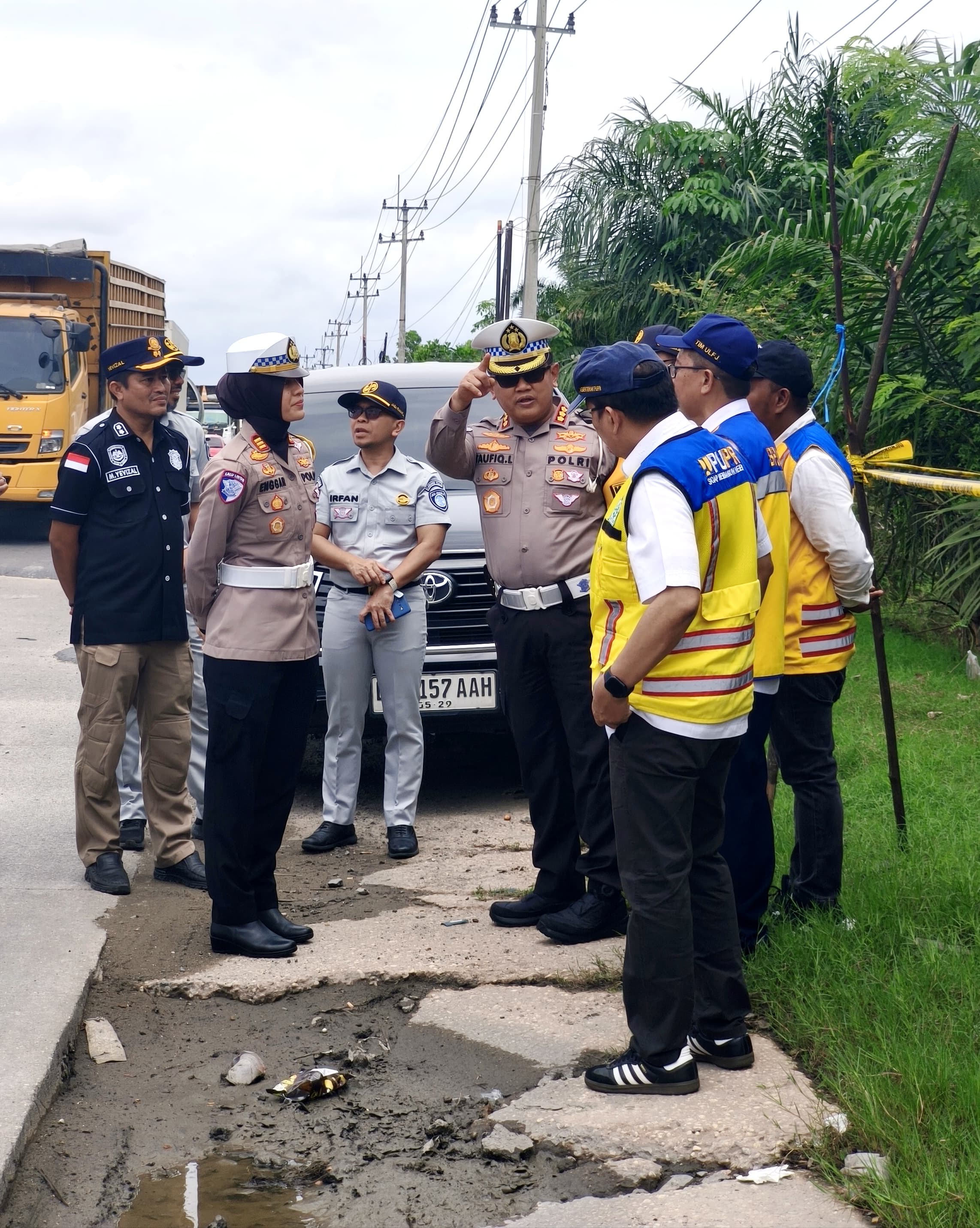 JELANG OPERASI KETUPAT DIRLANTAS POLDA RIAU CEK JALAN LINTAS TIMUR BERSAMA ISTANSI TERKAIT