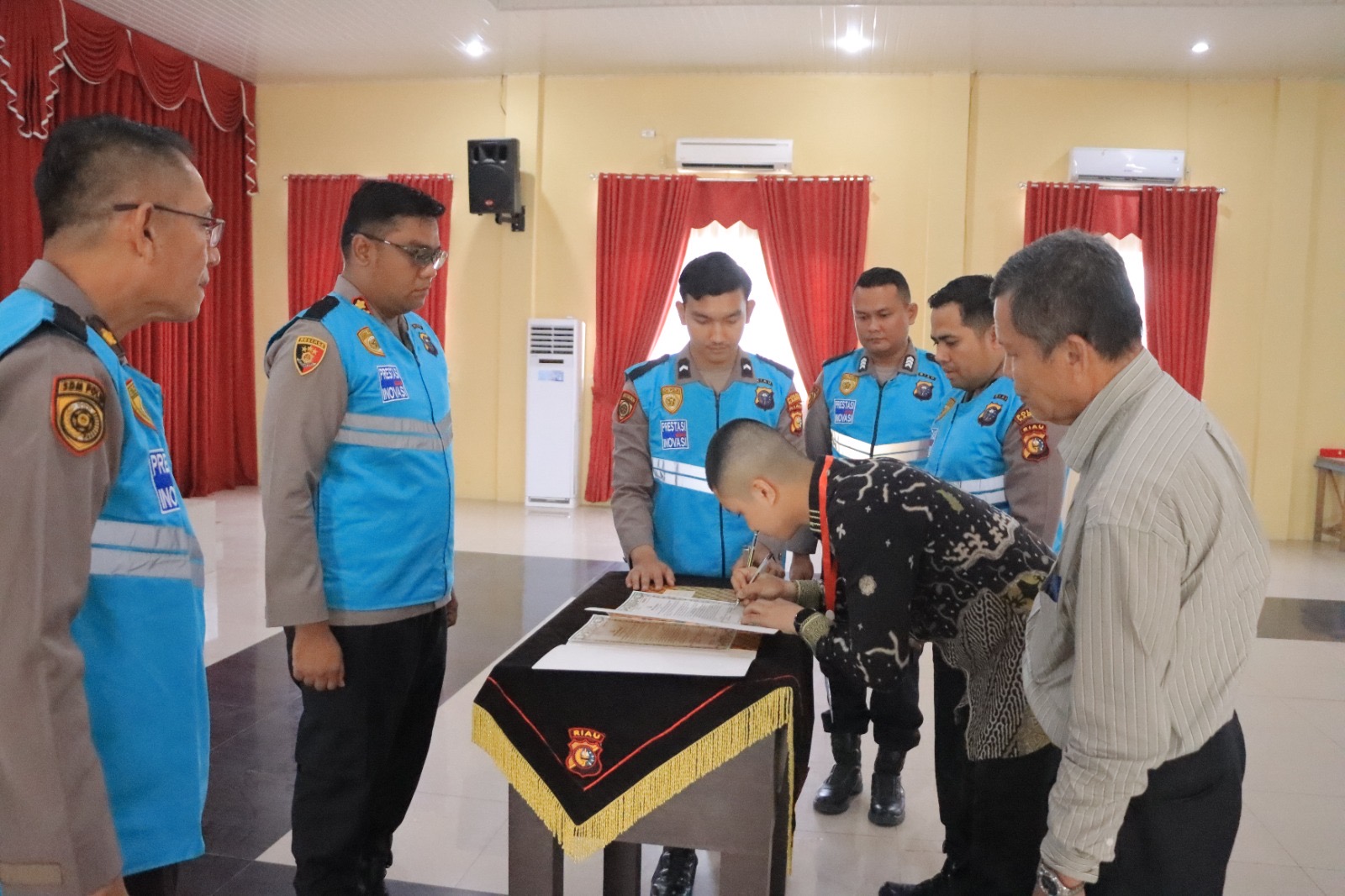 Kapolres Kampar Saksikan Penandatanganan Pakta Integritas & Sumpah Seleksi Calon Anggota Polri TA 20