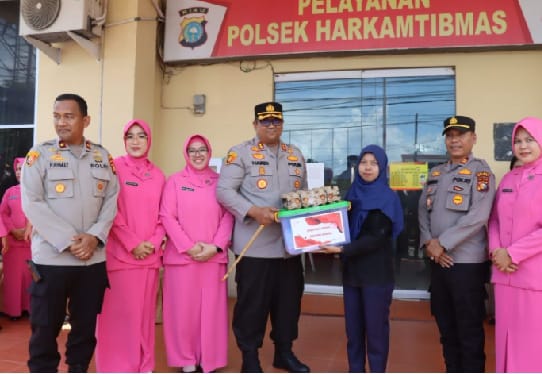 Kapolres dumai kunjungan kerja ke polsek dumai barat dan polsek dumai kota