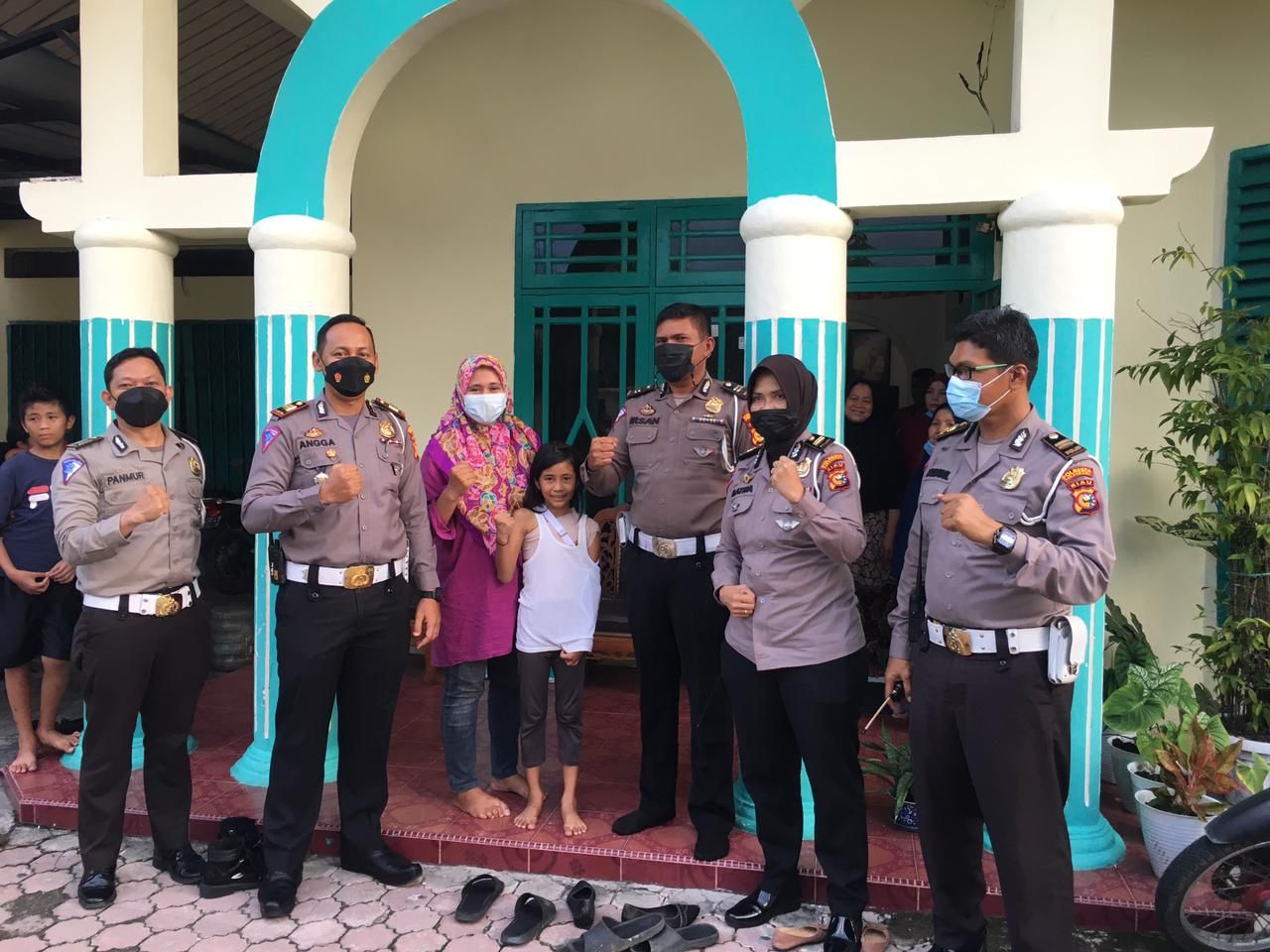 Kasat Lantas Polresta Pekanbaru Kunjungi Bocah Korban Tabrak Lari dari Pengendara Ojol