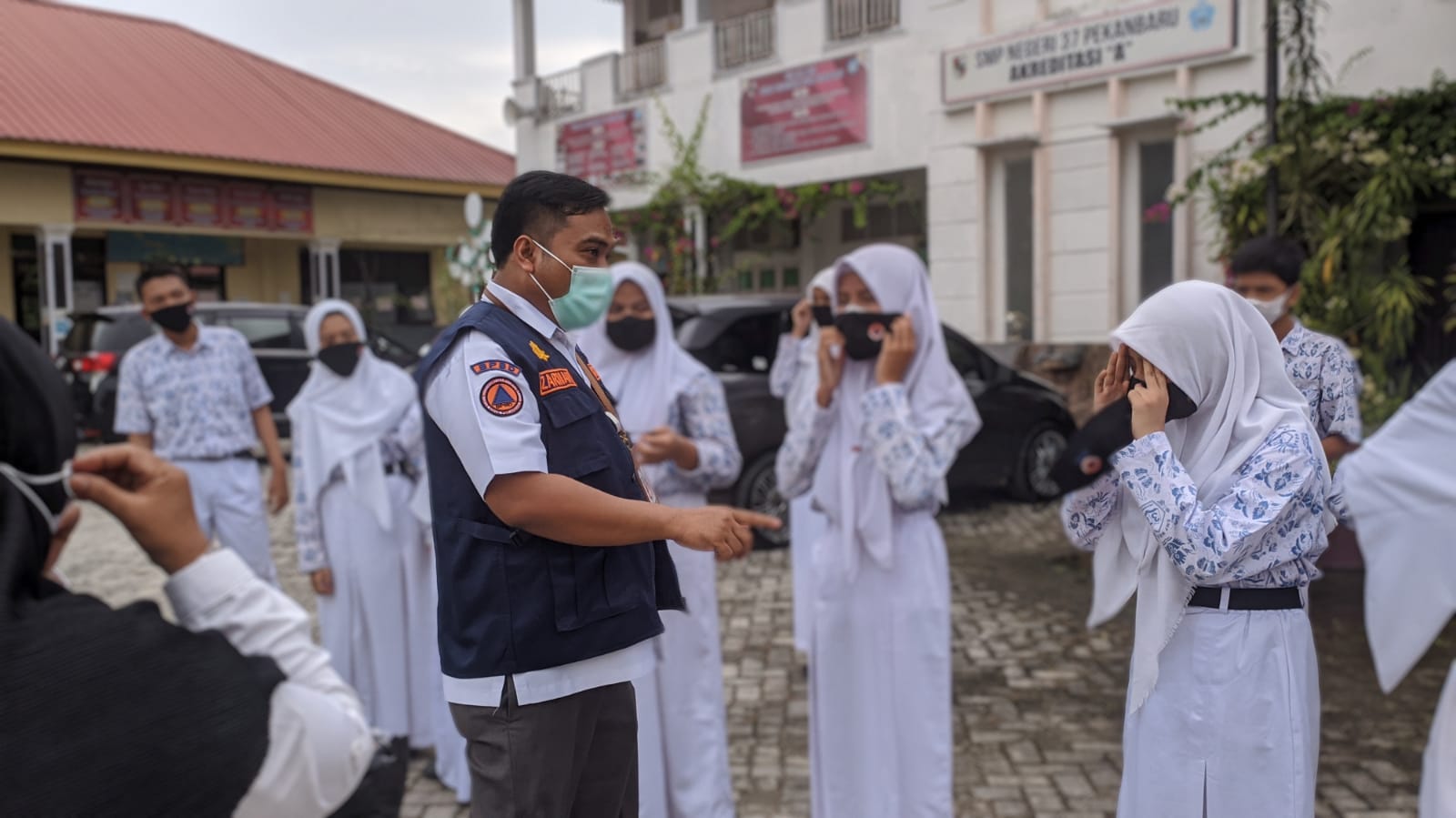 Cegah Penularan Covid-19, Badan Penanggulangan Bencana Lakukan Pembagian Masker Gratis