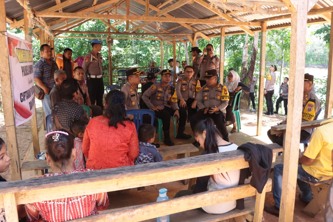 Kapolres Kampar Laksanakan Cooling System di Desa Terpencil XIII Koto Kampar.