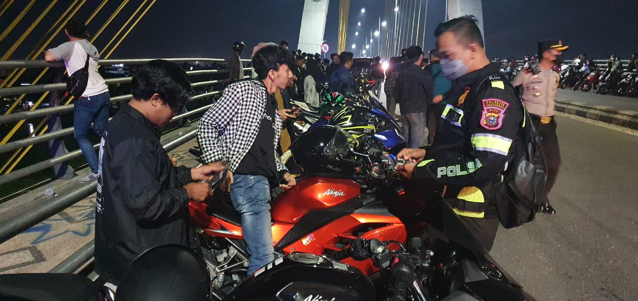 Ratusan Motor Terjaring, Empat Pemuda Memiliki Senjata Tajam