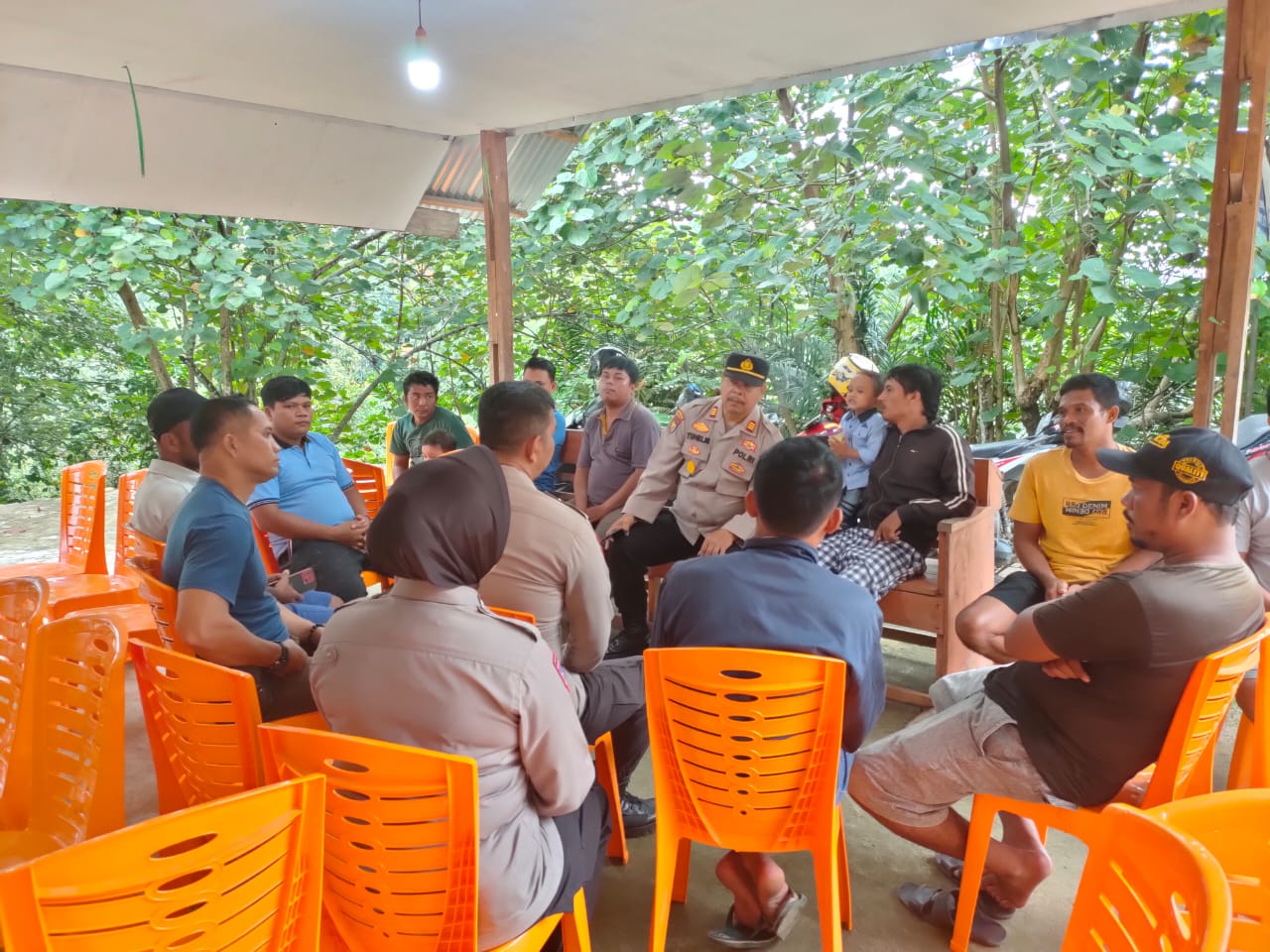 Giat Minggu Kasih Polres Kuansing di Gereja HKBP Pardomuan Nauli Teluk Kuantan Kabupaten Kuansing