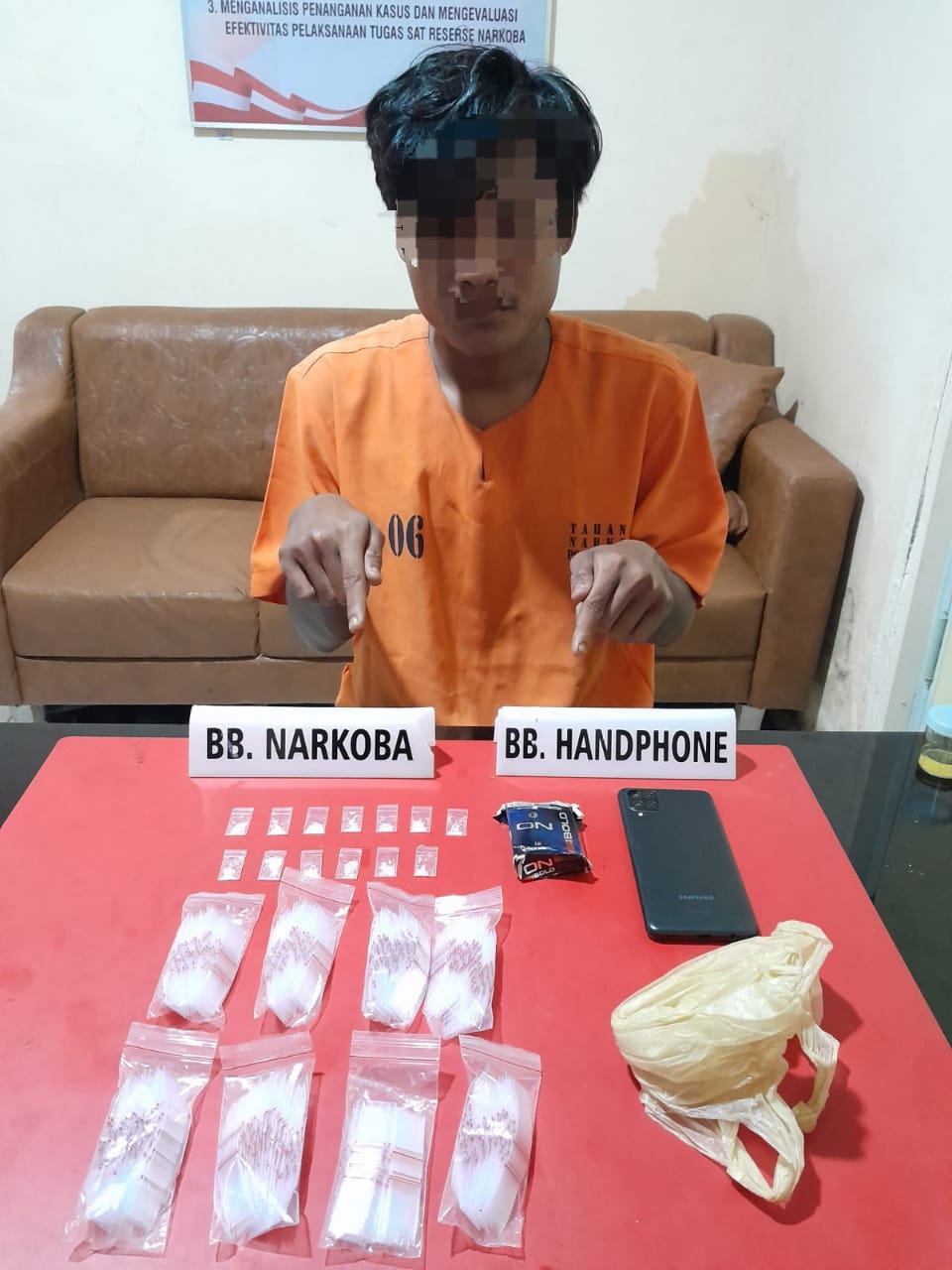 13 Paket Shabu-shabu Siap Edar Ditangkap Bersama Dengan Warga Sialang Kubang