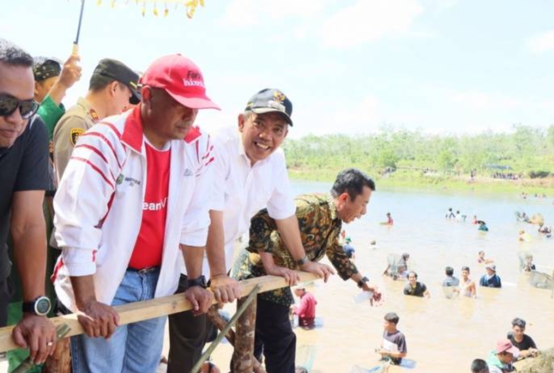 Ktua DPRD Kabupaten Kampar,Muhammad Faisal,ST Apresiasi Pembukaan Lubuok Laghangan Danau Sebat Desa 