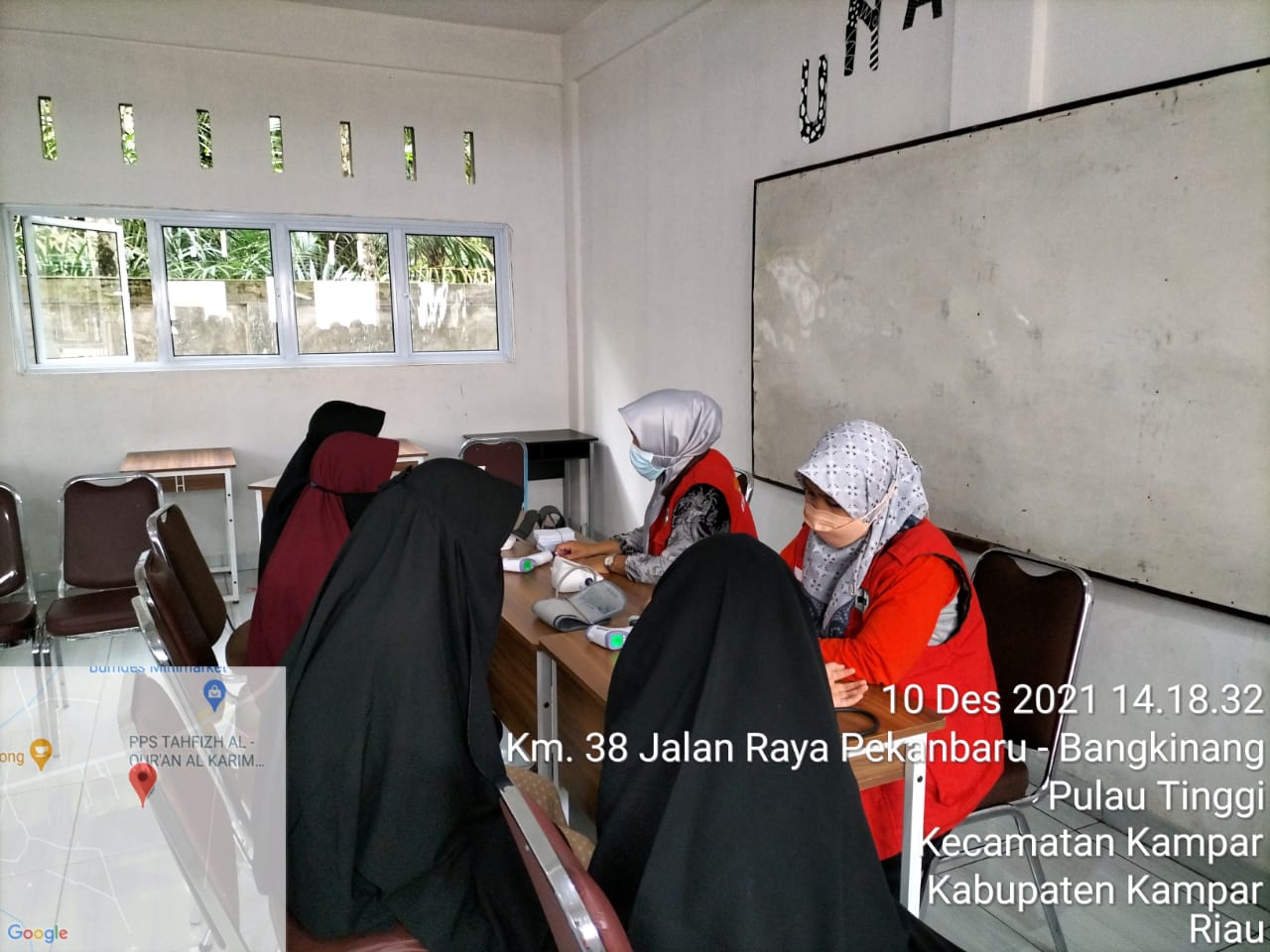 Tim Puskesmas Kampar Bersama Polsek Kampar, Gelar Vaksinasi di Ponpes Al-Madaniyah Pulau Tinggi