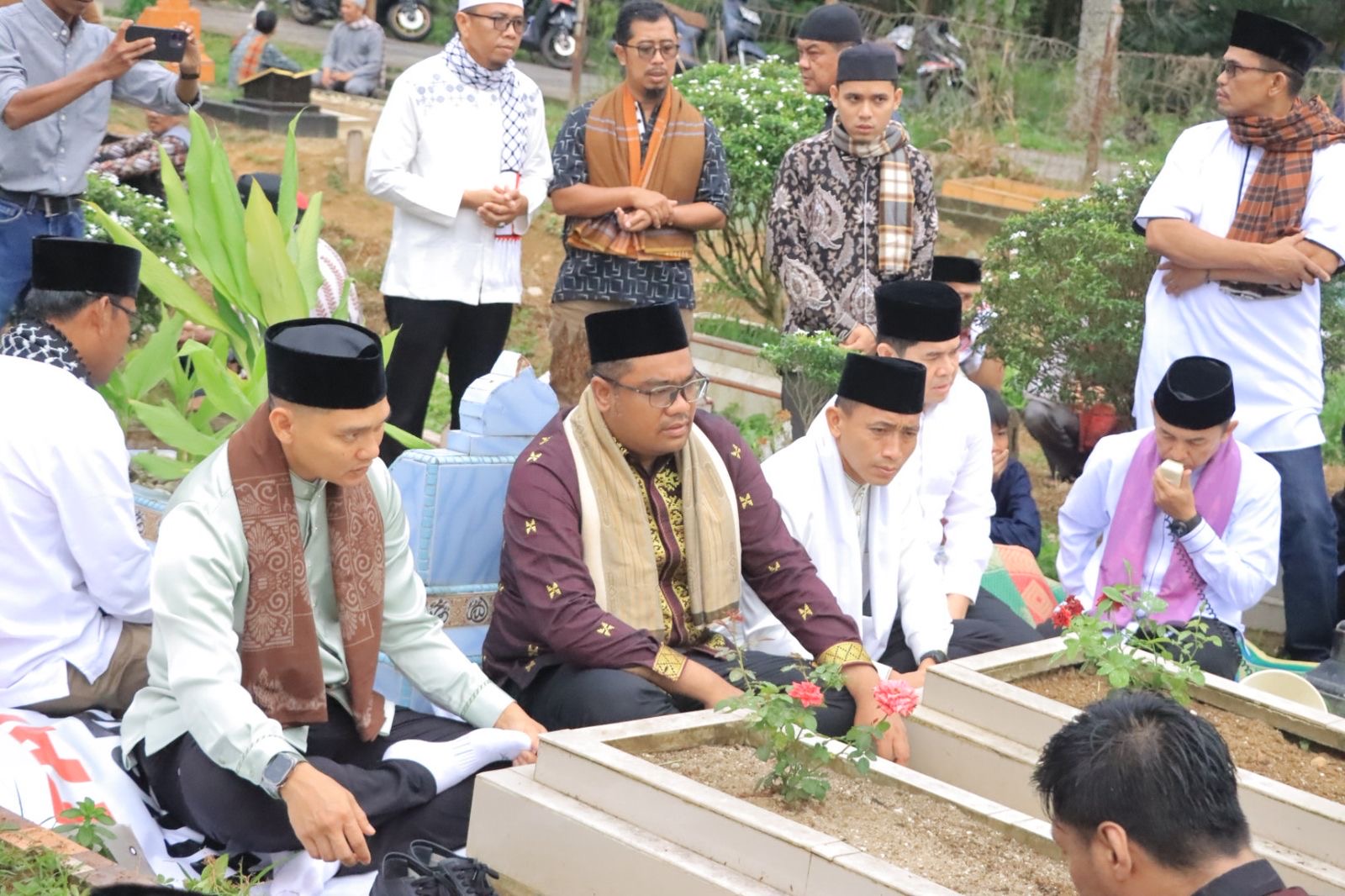 Kapolres Kampar Hadir di Ziarah Kubur & Ayi Ayo Onam, 155 Personil Amankan Kegiatan