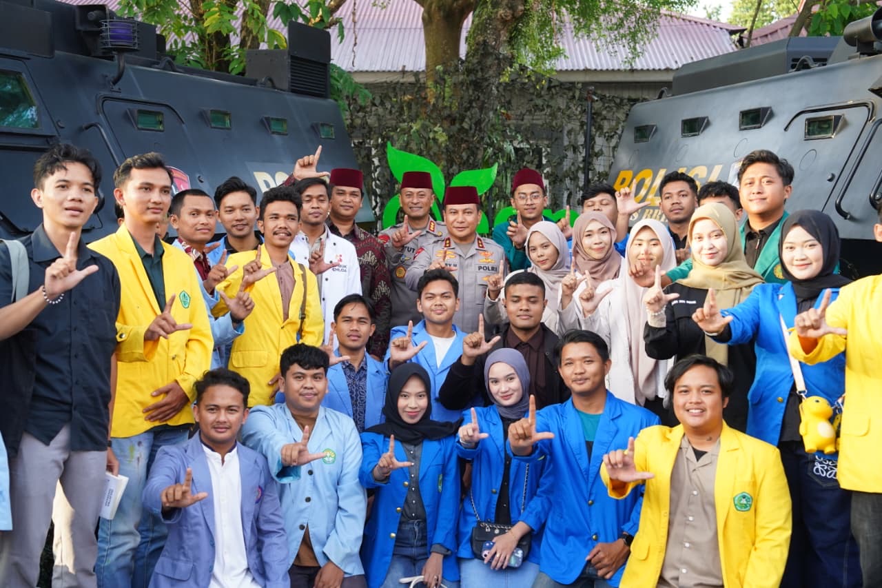 Perkuat Kamtibmas di Bulan Suci, Kapolda Riau Buka Bareng Ojol dan Mahasiswa