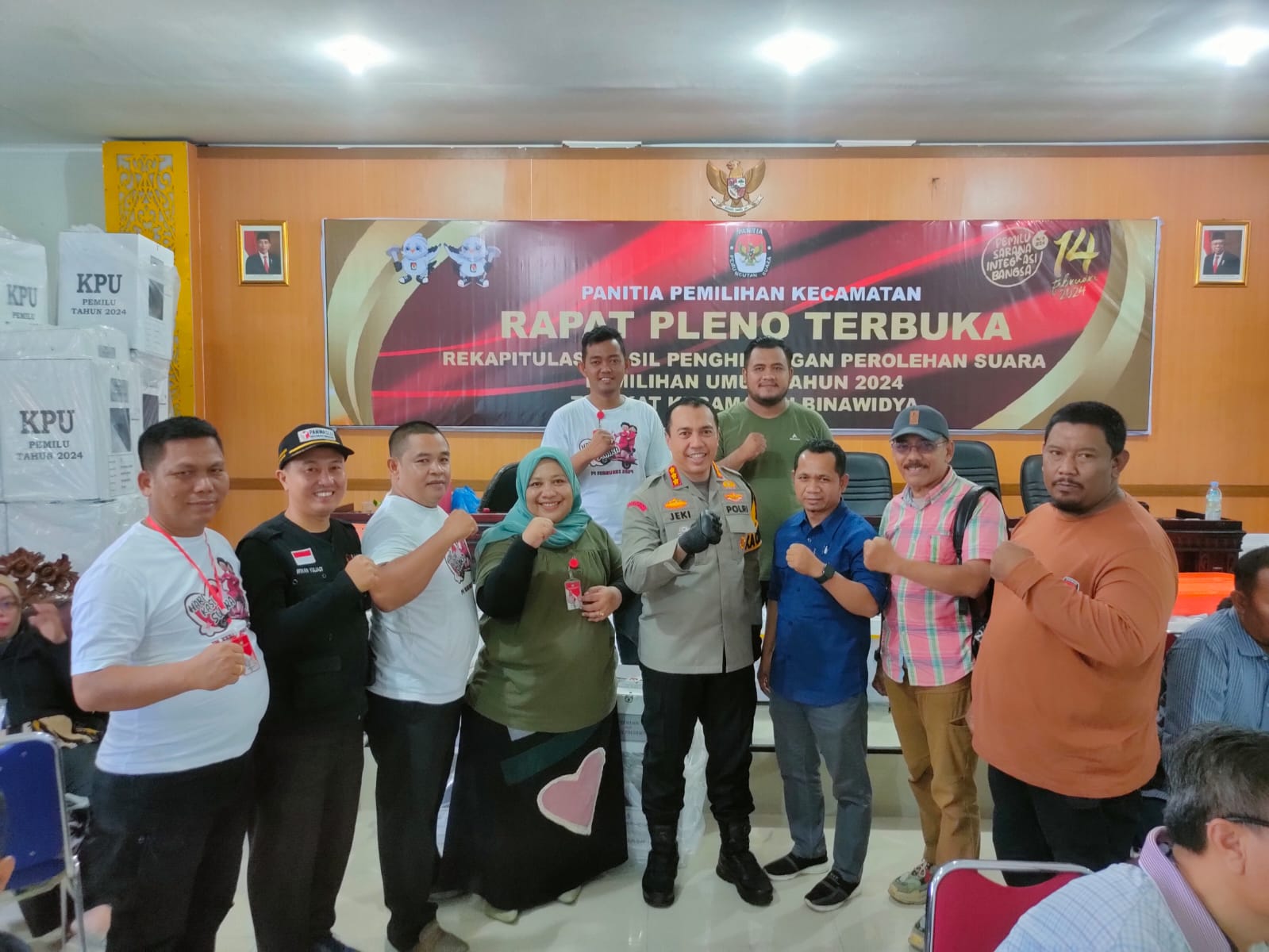 Rapat Pleno Terbuka Hasil Pemilu 2024 diPPK Kec. Binawidya Sukses Digelar