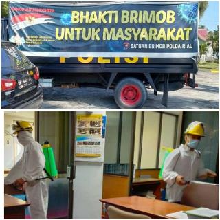 Program Bhakti Brimob Giat Penyemprotan Disinfektan di Lingkungan Dprd Riau