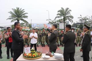 HUT TNI Ke 81, Surprise Kapolres Kampar Kepada Kodim 0313/KPR