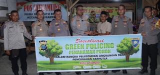 Kapolres Kampar Silaturahmi Ke Pos Satkamling Batu Belah Serahkan Bantuan & Bibit Pohon Dukung Green