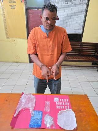 Polsek Tapung Tangkap Pengedar Narkoba di Desa Petapahan, Amankan 11.30 Gram sabu sabu