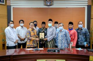 PENASEHAT MENTERI KELAUTAN ROKHMIN DARURI ajak Pemkot Dumai tingkatkan Sektor Kelautan dan Perikanan