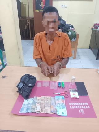 "Narkoba RONGSOK Masa Depan, Polisi Bertindak!" Polsek XIII Koto Kampar GREBEK Pengedar di Sibiruang