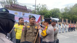 Kapolresta Pekanbaru Pimpin Apel Gelar Pasukan Ops Keselamatan Lancang Kuning 2024.