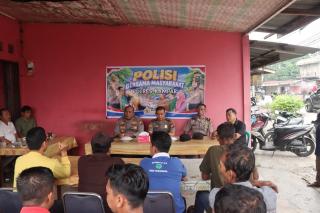 Polisi Bersama Masyarakat: Dari Kedai Jadi Tempat Berbagi Aspirasi dan Pesan Keamanan