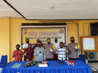 Naok Orarei Tokoh KKB wilayah Yapen Memyerahkan diri kembali ke NKRI