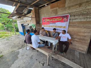 Bhabinkamtibmas Desa Kasang Mungkal Rangkul Masyarakat dalam Giat Jumat Curhat