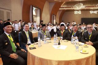 Bupati Tanjab Barat Tandatangani Komitmen Bersama Pembangunan Meritokrasi Instansi Daerah