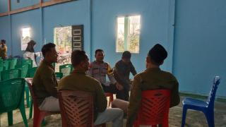 POLSEK KERITANG MELALUI BHABINKAMTIBMAS DESA LINTAS UTARA & PEBENAAN TURUN LANGSUNG LAKUKAN COOLLING