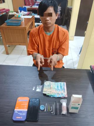 Polsek XIII Koto Kampar Tangkap Tersangka Narkoba, 1,43 Gram Sabu Ikut di Amankan