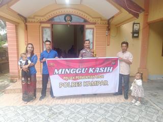 Polsek Perhentian Raja Patroli Gereja dan Sampaikan Himbauan Keamanan kepada Warga