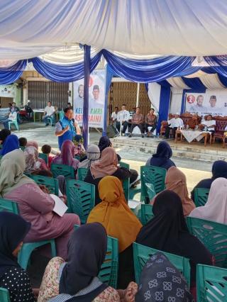 Paslon Bupati Rohul Kelmi Amri Turun Langsung meyapa  Masyarakat yang hadir. 