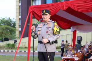 Kapolda Riau Pimpin Apel Gelar Pasukan Operasi Keselamatan Lancang Kuning 2025.