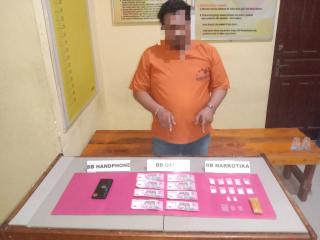 Kampar Kiri Tengah Geger! Polisi Gerebek Rumah Pengedar Shabu, Ungkap Jaringan Narkoba!