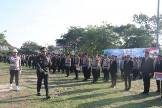 Polres Kampar Gelar Upacara Hari Bhayangkara Ke80  Kapolres Bacakan