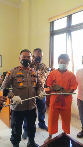 Tersangka KDRT Diamankan Polsek Rumbai Pesisir,Setelah Aniaya Istri Depan Adik Ipar.