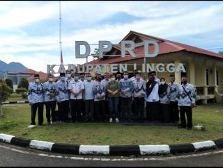 Komisi III DPRD Lingga Hearing Bersama PGRI Terhadap Kondisi Guru Di Lingga