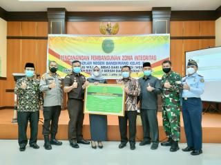 Pengadilan Negeri 1B Bangkinang Canangkan Pembangunan WBK dan WBBM