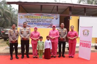 Renovasi & Bantuan Lengkap — Kapolres Kampar Tinjau Kelas Jauh SDN 007 Desa Sungai Agung