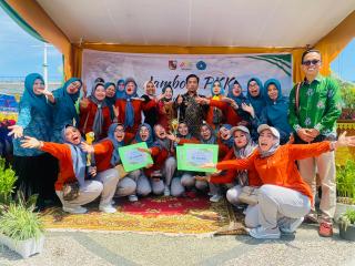 Fadila Saputra dan Nuraida Hadiri Jambore PKK Kecamatan Senapelan.