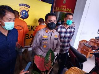 Pelaku dan Penadah Pencurian Bunga Aglonema diamankan Polsek Payung Sekaki