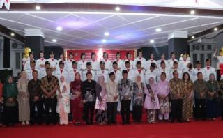 Suasana Merah Putih Penuhi Balai Bupati, Kapolres Kampar Hadir Meriahkan Malam Resepsi Kenegaraan HU