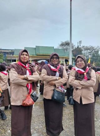 SDN 010 Sei Beringin Tanamkan Semangat Pramuka melalui Upacara HUT ke 64 di lapangan gajah mada