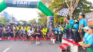 Ribuan Peserta Gelar Fun RUN Road To Riau Bhayangkara RUN  Kapolres Kampar Bersama Bupati Lepas, Mer