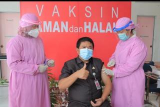 Vaksinasi Covid-19 Untuk Dosis Kedua Sekda Rohul