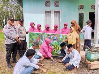 Ulang Tahun Ibu Kapolres Kampar, Bhayangkari Berbagi Sembako dan Tanam Pohon di Ponpes Sabil As Sala