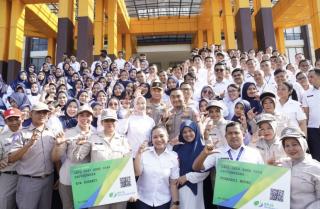 Polda Riau Gelar Apel Penyerahan Kartu BPJS Ketenagakerjaan bagi PPPK dan PHL