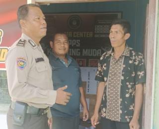 Bhabinkamtibmas Kelurahan Selensen Polsek Kemuning Laksanakan Cooling System Pemilu Damai