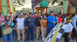 Memeriahkan HUT RI ke -78 Disporapar Inhu menggelar Gerak Jalan Prestasi