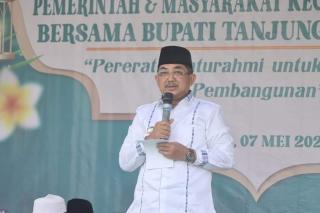 Bupati Sampaikan Kabar Gembira Akan Menaikan Gaji Aparat Desa