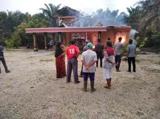 Kebakaran 1 Unit Rumah di Desa Sei Pagar,Tidak Ada Korban Jiwa dan Kerugian Ditaksir Rp 300 Juta