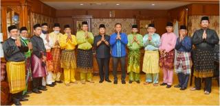 Ketua DPRD Provinsi Bersama Wakil Ketua Terima Kedatangan Pengurus LAMR